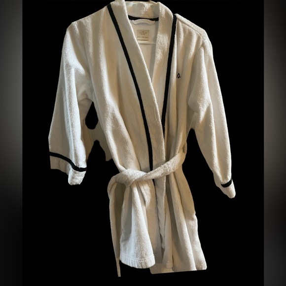Kate spade Embroidered Mrs robe wedding extra small extra small XS/small - Picture 4 of 9
